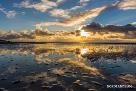 Frieden an der Nordsee - wenn die Sonne tief am Horizont steht