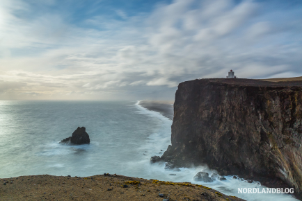 Leuchtturm am bekannten Kap Dyrhólaey