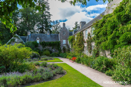 Cawdor Castle - eine Schlossanlage wie aus dem Bilderbuch