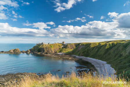 Die Schlossruine von Dunnottar Castle ist idyllisch gelegen