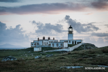 Mystische Stimmung nach dem Sonnenuntergang am Neist Point Lighthouse (Isle of Skye)