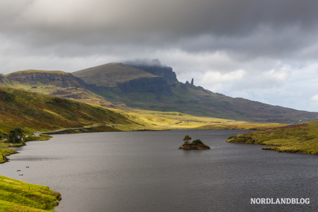 Grandiose Landschaft - In der Ferne kann man den "Old Man of Store" sehen (Isle of Skye)