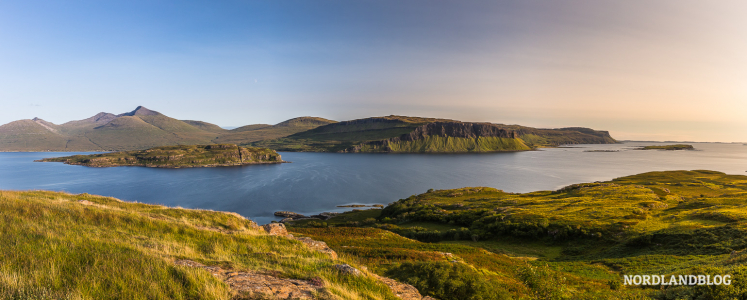 Panorama von der Isle of Mull mit Blick auf die Inseln Ulva und Gometra aufgenommen