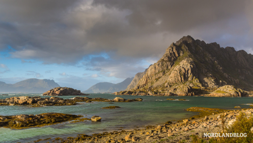 Nach dem Regen auf der Straße von Henningsvær zur Europastraße E 10