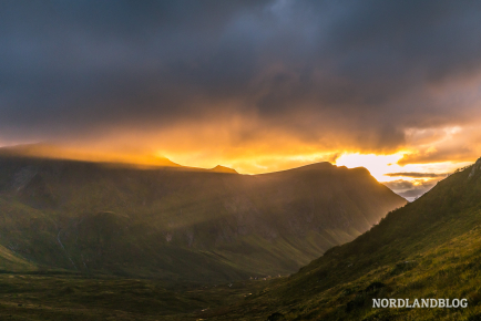Mystische Landschaft in den Bergen oberhalb vom Molledalen
