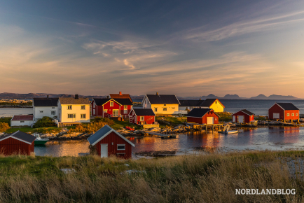 Abendstimmung im Fischerdorf Titran auf der Insel Frøya