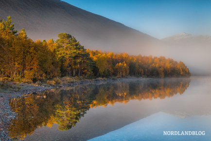 Nebelmorgen an einem See im Storlidalen (Trollheimen / Oppdal)