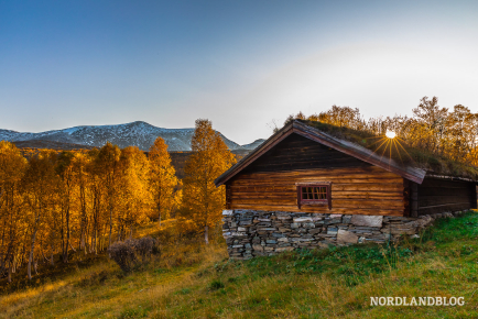 Eine alte Almhütte im Storlidalen auf dem Weg zum Gipfel des Høa unweit von Oppdal (Wanderung hier im Blog beschrieben)