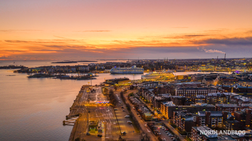 Herbstabend über Helsinki