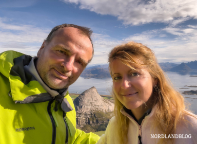 Porträt Conny und Sirko Helgelandskysten Norwegen Hestmannen Gipfel Wanderung