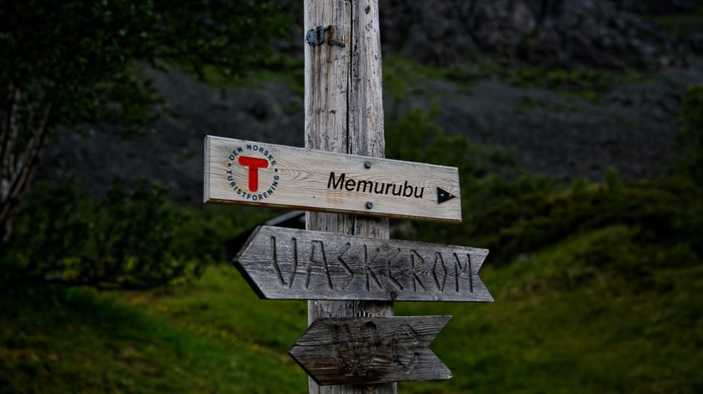 Bild von einem Wegweisen im Jotunheimen in Norwegen