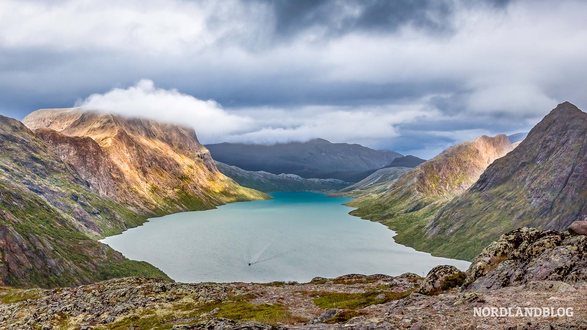 Jotunheimen Wanderung: Blick auf den Gjendesee
