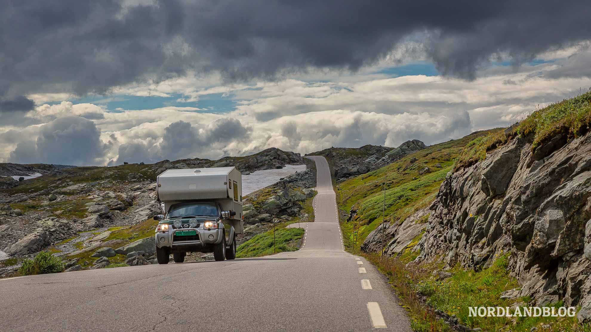 Pickup auf dem Sognefjellveien - Sogenfjellvegen (RV 55 Pass) im Jotunheimen (Norwegen - Nordlandblog)