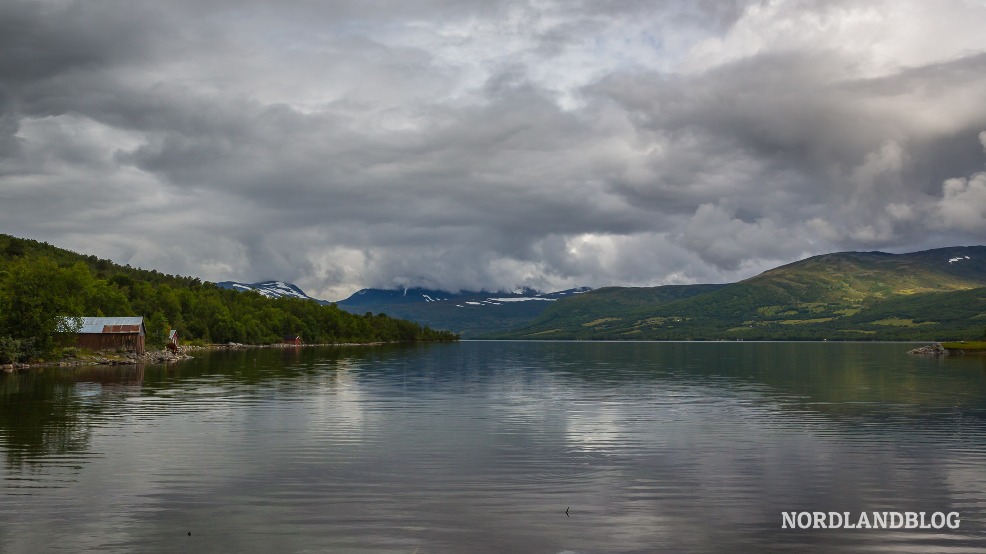 Blick über den See Gjevillvatnet im Trollheimen-Gebirge Norwegen (Nordlandblog)