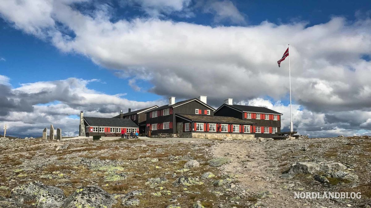 DNT Hütte als Ausgangspunkt der wanderung zum Snøhetta im Nationalpark Dovrefjell (Norwegen) - Nordlandblog