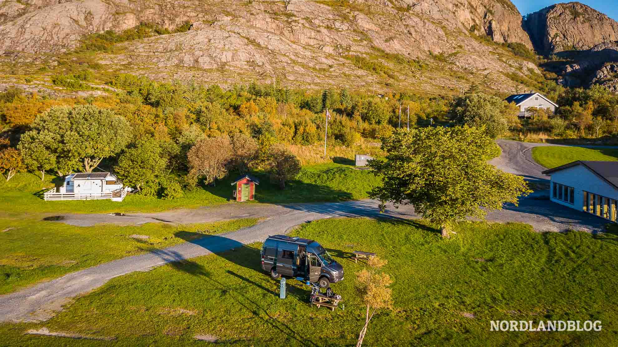 Campingplatz am Torghatten an der Helgelandskysten (Norwegen) (Kystriksveien Roadtrip Nordlandblog) - Geld sparen in Norwegen