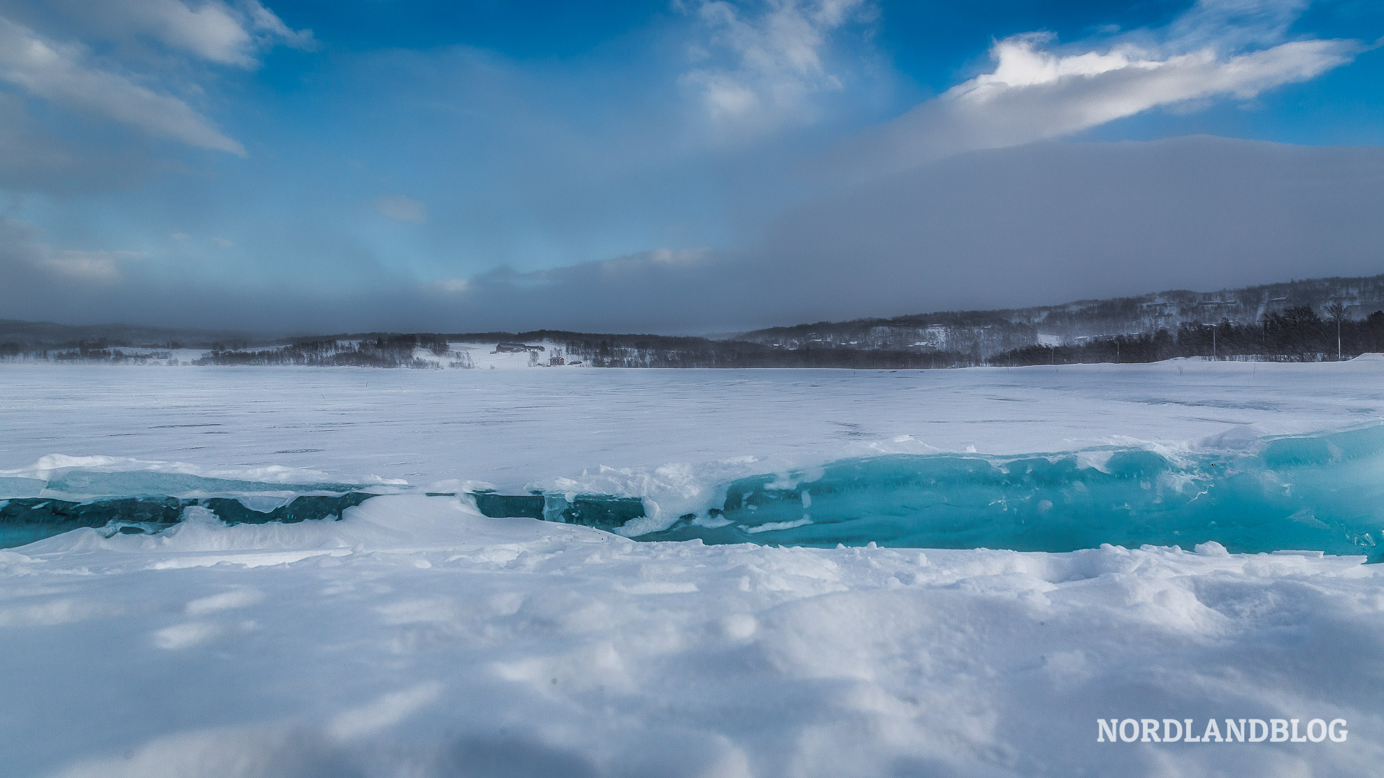 Eisschollen im Stugudalen Winterwunderland Tour Norwegen mit dem Kastenwagen im Winter