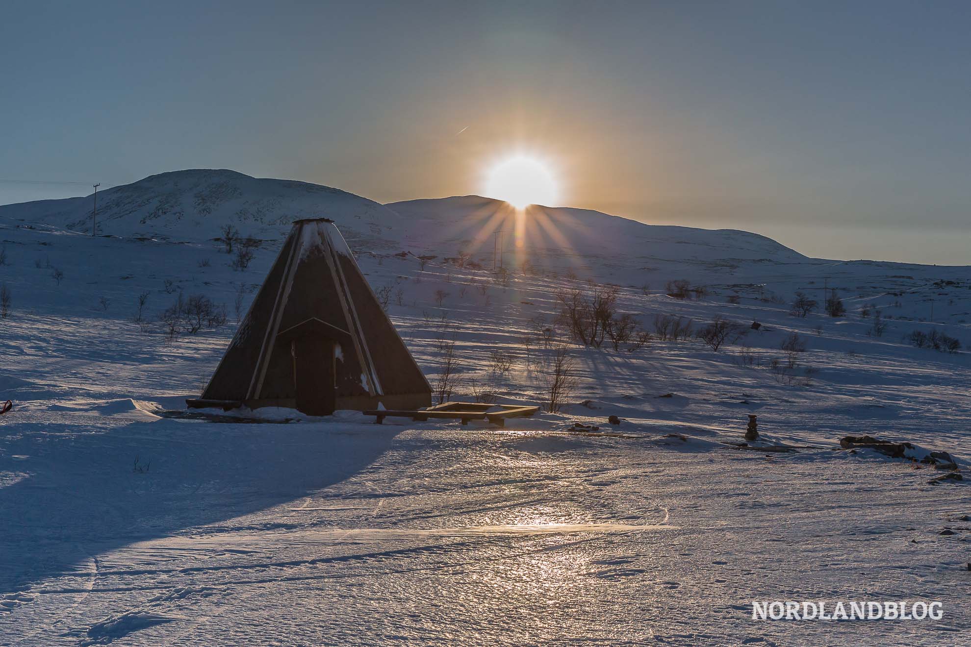 Fischerhütten am Nesjøen Winterwunderland Tour Norwegen mit dem Kastenwagen im Winter