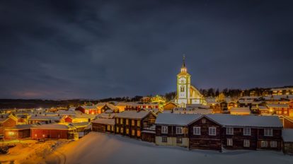 Titelbild Winterwonderland-Tour Norwegen im Winter mit dem Kastenwagen Röros am Abend