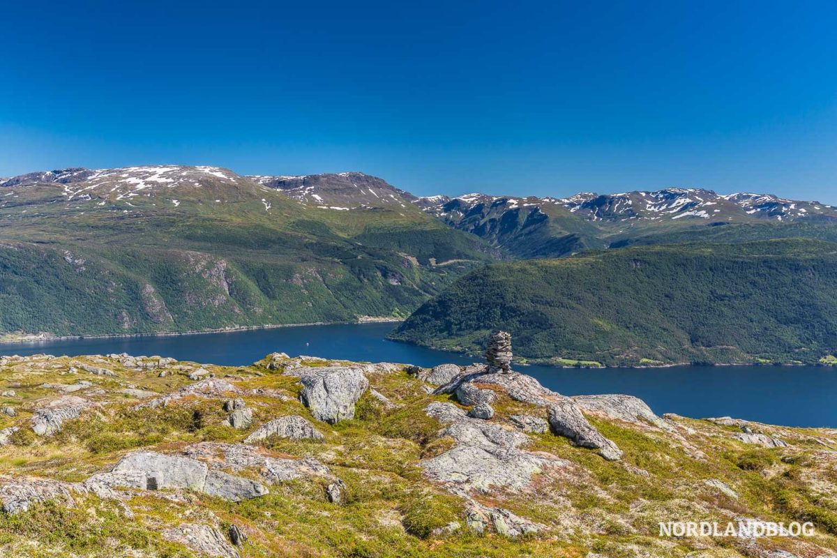 Wohnmobil Stellplatz Fjordnorwegen: Saurdal Skiarena bei Balestrand (Sognefjord) Wohnmobil Stellplatz Fjordnorwegen: Saurdal Skiarena bei Balestrand (Sognefjord) - Wohnmobil, Stellplatz, Sognefjord, Sogn og Fjordane, Kastenwagen - norwegen-stellplaetze -
