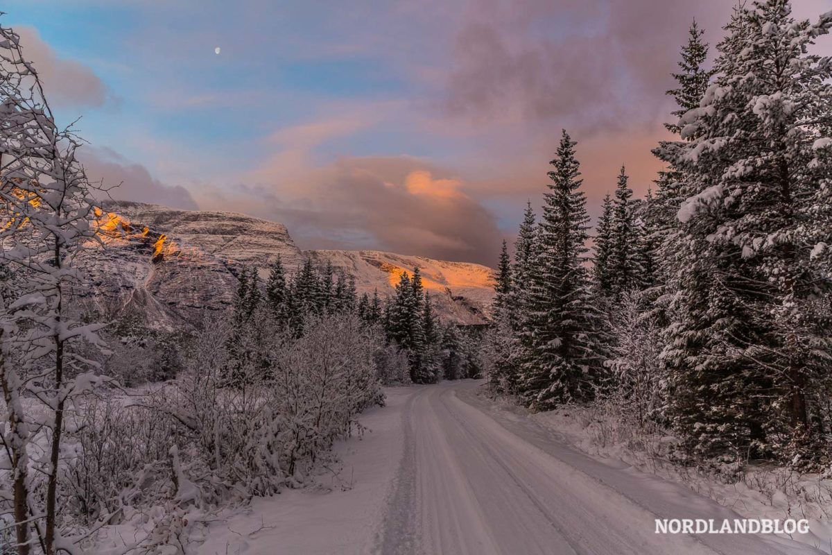 Wintercamping in Skandinavien mit dem Kastenwagen - Erfahrungen und Tipps Wintercamping in Skandinavien mit dem Kastenwagen - Erfahrungen und Tipps - Wintercamping, Winter, Nordnorwegen, Kastenwagen, Campingplatz, Camping Norwegen, Camping - norwegen-ratgeber, camping - Wir verraten dir die neun wichtigsten Basics für einen erfolgreichen Wintercamping-Roadtrip in Norwegen und sagen dir, worauf du achten solltest, wenn du im Winter bei extremen Temperaturen mit dem Kastenwagen unterwegs bist.