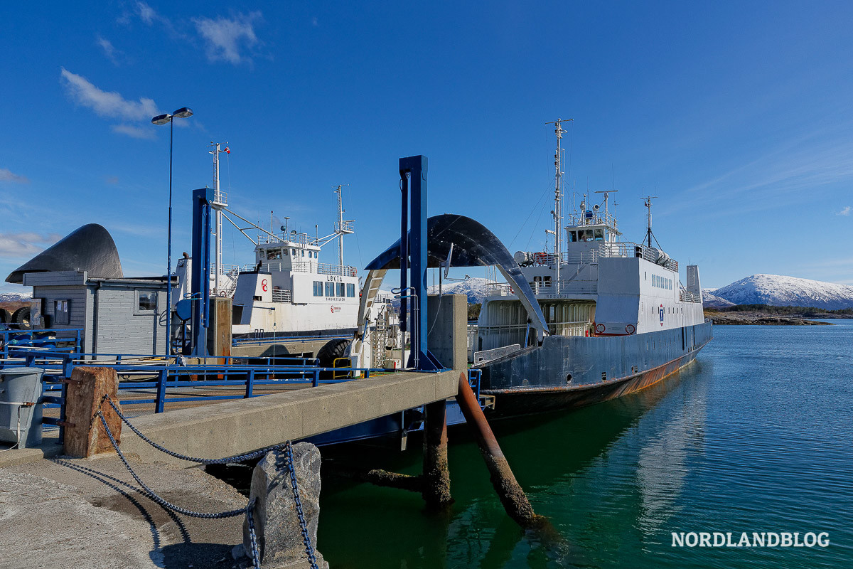 Fährhafen am Fjord - perfekt für die Nutzung der Fähren in Norwegen