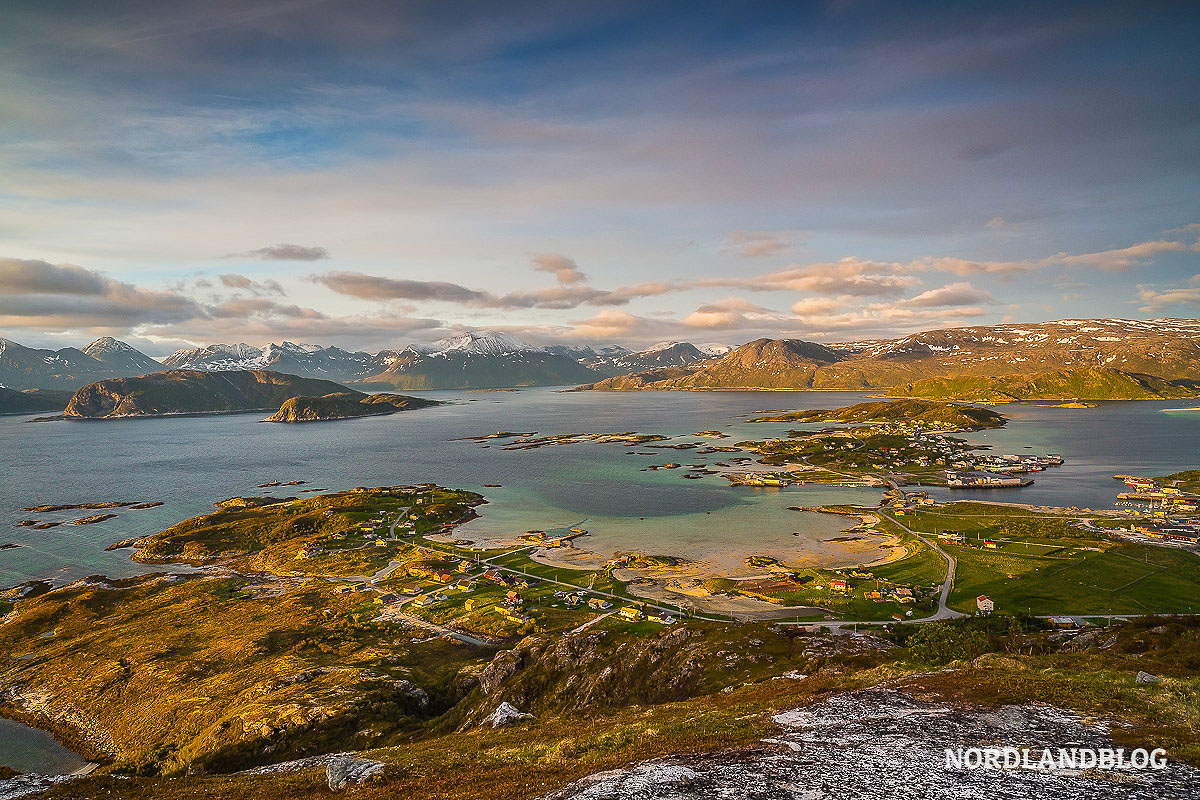 Wandern auf Sommarøy bei Tromsø im Licht der Mitternachtssonne