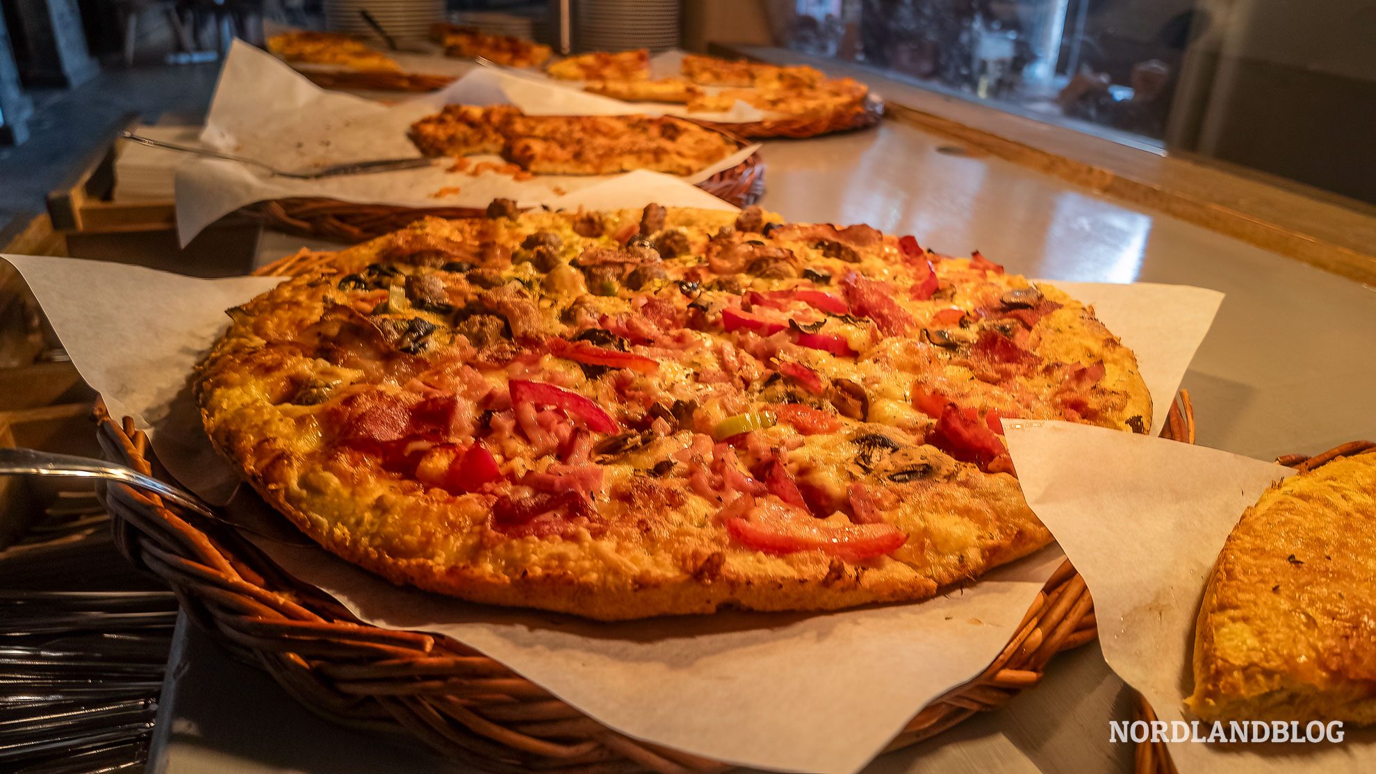 Pizzabuffet in Tromsø Geld sparen in Norwegen