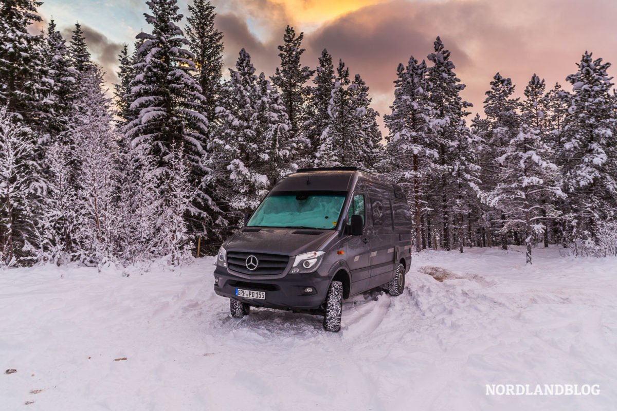 Wohnmobil Stellplatz Nordnorwegen: Im Wald an der E 8 bei Skibotn Wohnmobil Stellplatz Nordnorwegen: Im Wald an der E 8 bei Skibotn - Wohnmobil, Wintercamping, Stellplatz, Parkplatz, Nordnorwegen, Kastenwagen - stellplaetze-nordnorwegen, campingplaetze-stellplaetze -