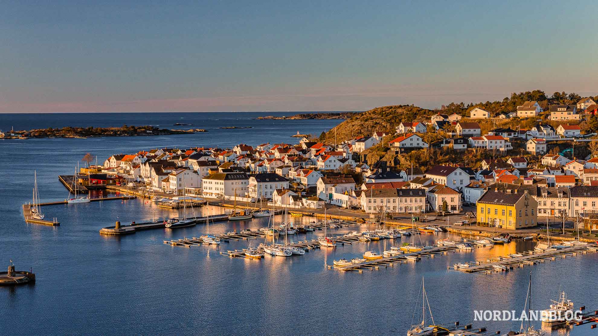 Blick auf Risør in Südnorwegen an der Südküste