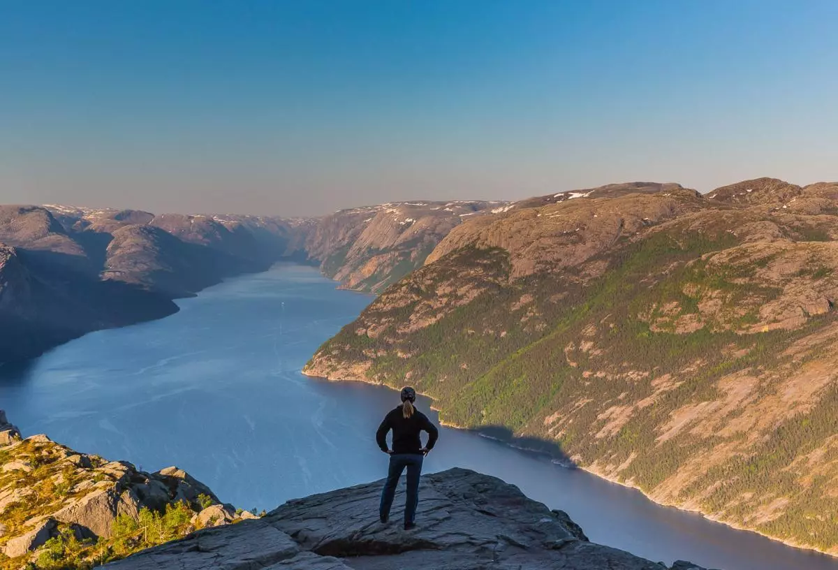 Faszination Südnorwegen - 24 Highlights und Tipps entlang der schönsten Routen Faszination Südnorwegen - 24 Highlights und Tipps entlang der schönsten Routen - Südnorwegen, Sehenswürdigkeiten, Rundreise, Route, Perfekte Reise, Lindesnes, Leuchtturm - sehen-erleben, norwegen - Im ersten Beitrag unserer Reihe empfehlen wir dir mit vielen Details, einer Landkarte und Bildern die schönsten Routen und 24 Highlights sowie Insider-Tipps im Süden von Norwegen für deine perfekte Reise.