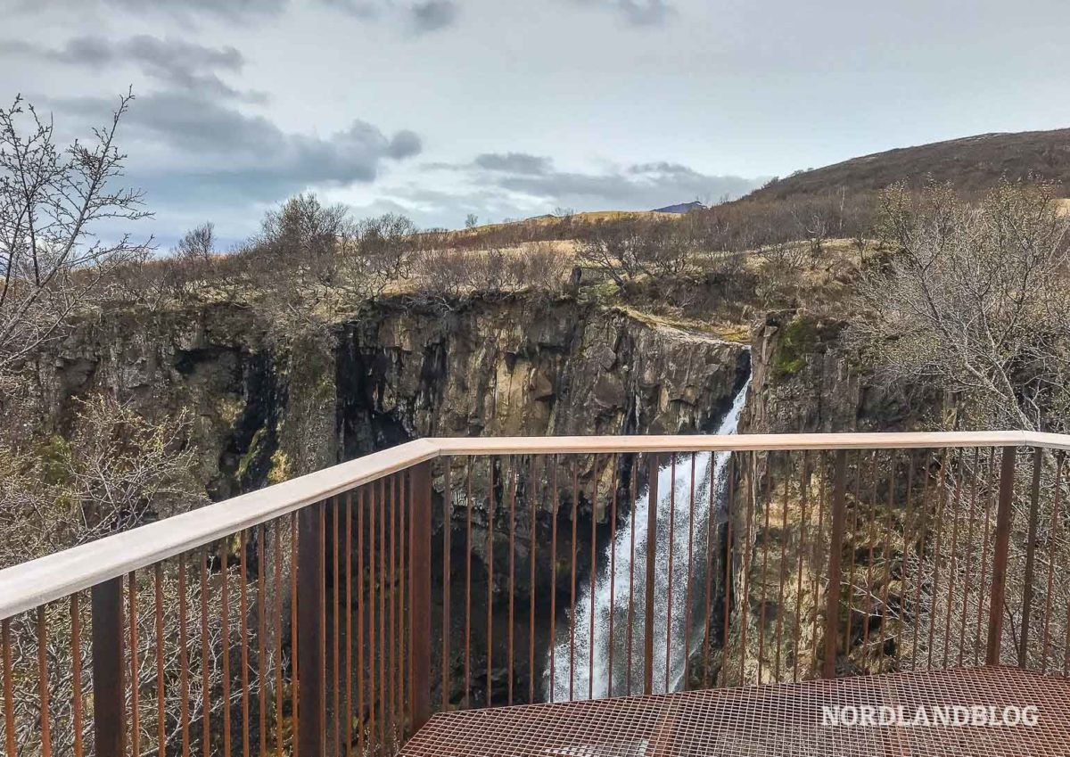 Rundwanderung zum Svartifoss und dem Aussichtspunkt Sjónarnípa (Nationalpark Skaftafell) Rundwanderung zum Svartifoss und dem Aussichtspunkt Sjónarnípa (Nationalpark Skaftafell) - Wandern, Südost Island, Outdoor - island-wanderungen -