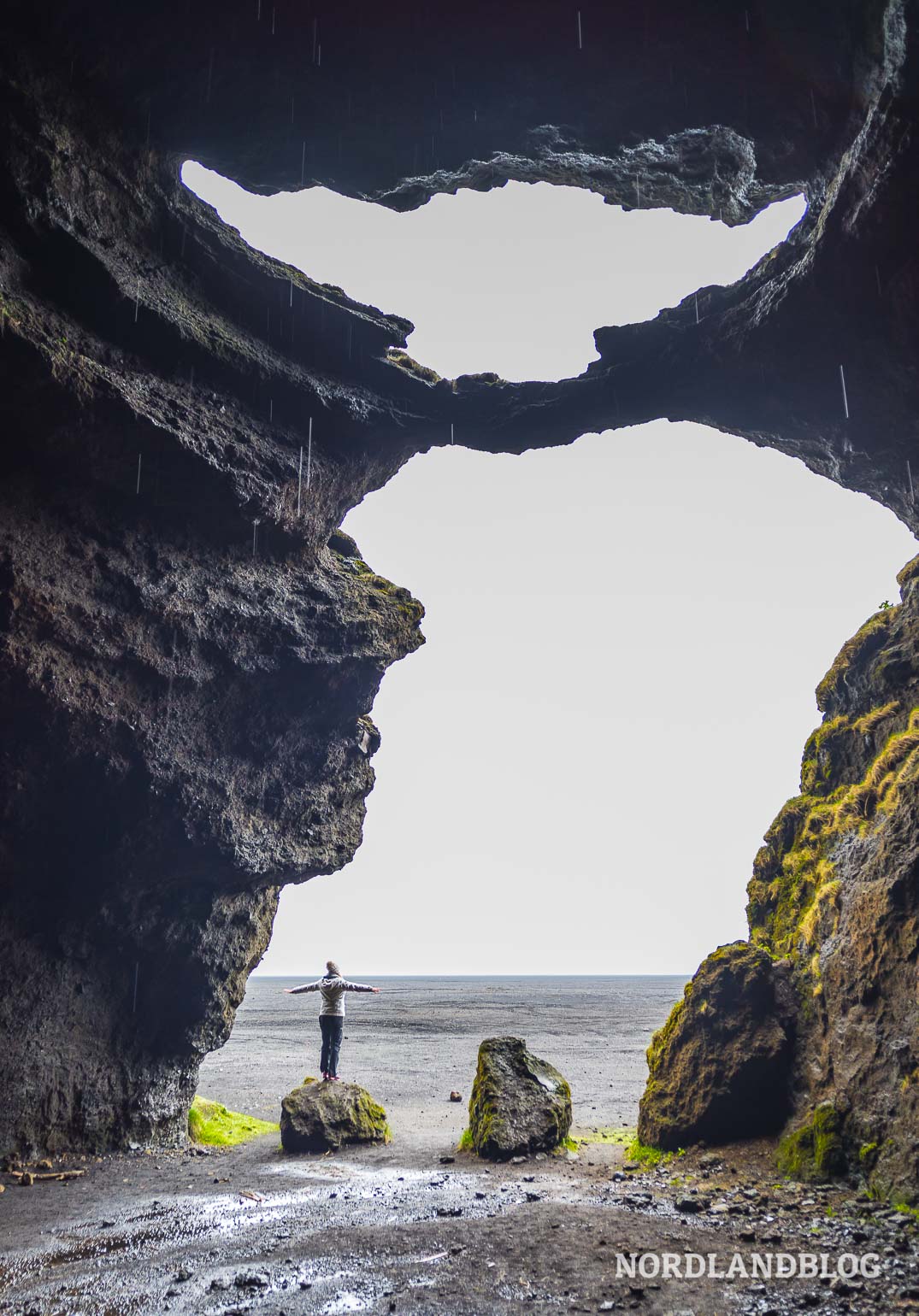Hjörleifshöfði Höhle / grotte an der Südküste von Island