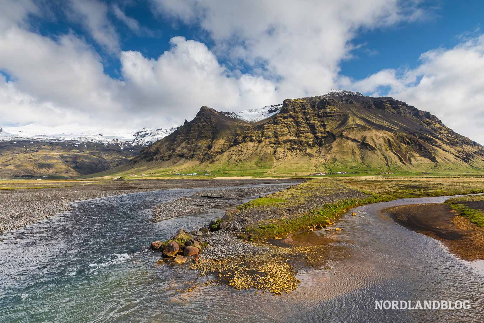 Landschaft an der Ringstraße 1 im Süden von Island / Nordlandblog