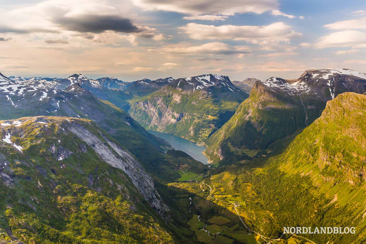 Blick vom Dalsnibba auf den Geirangerfjord in Norwegen (Nordlandblog)