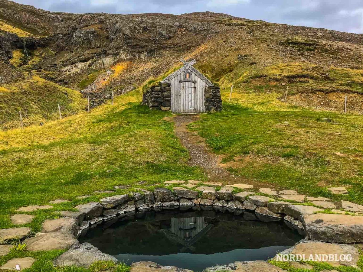 Guðrúnarlaug hot spring / hotpot in Island