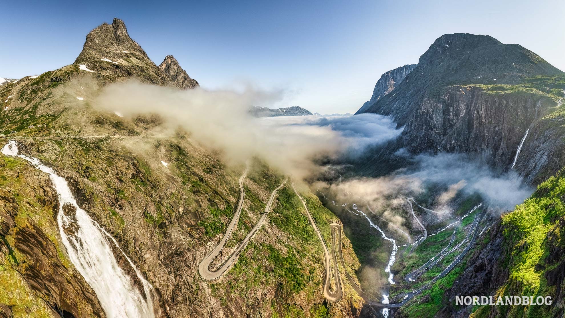 Trollstigen Fjordnorwegen unter Wolken