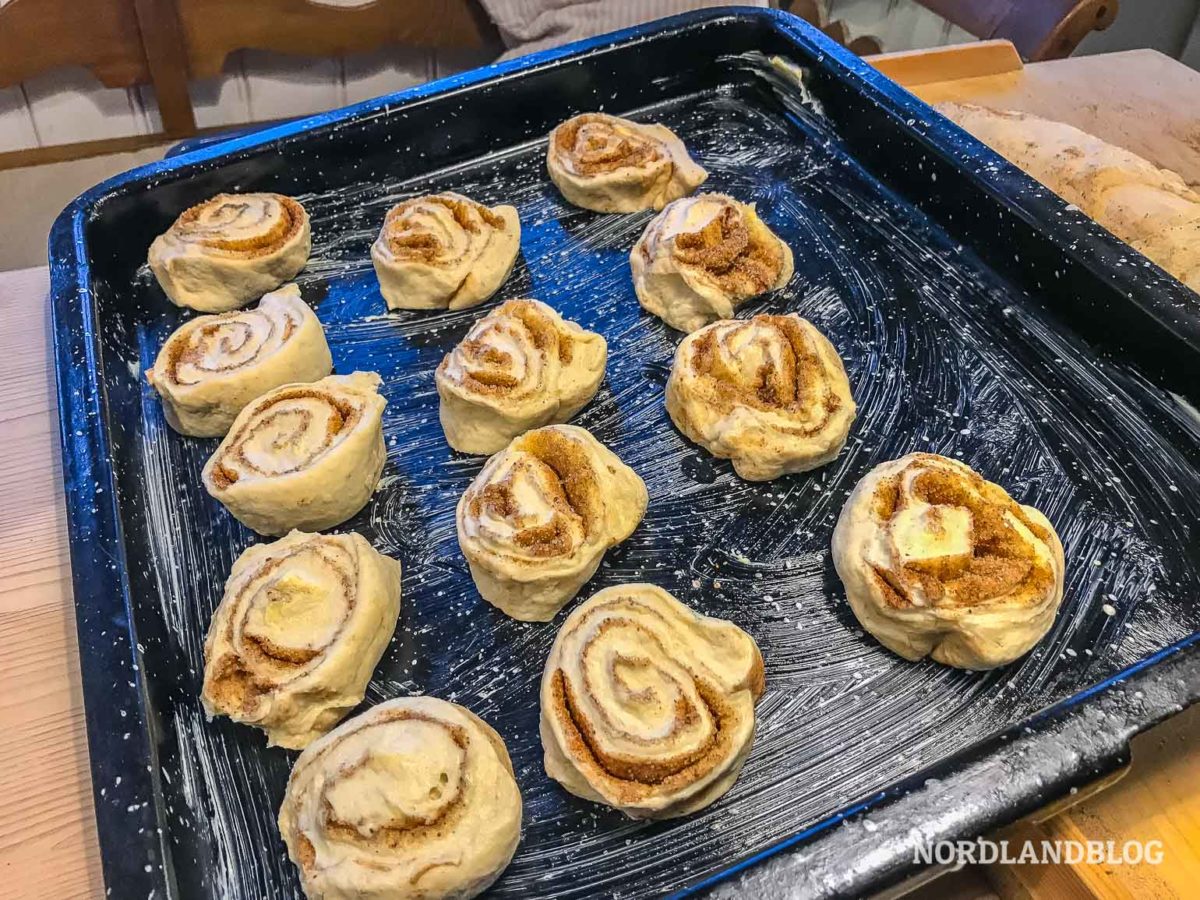 Das wohl leckerste Kanelboller (Zimtschnecken) Rezept aus Norwegen Das wohl leckerste Kanelboller (Zimtschnecken) Rezept aus Norwegen - Zimtschnecken, Rezept, Norwegen, Kanelsnurrer, Kanelboller, Kaffee, Bauernhof - lifestyle -