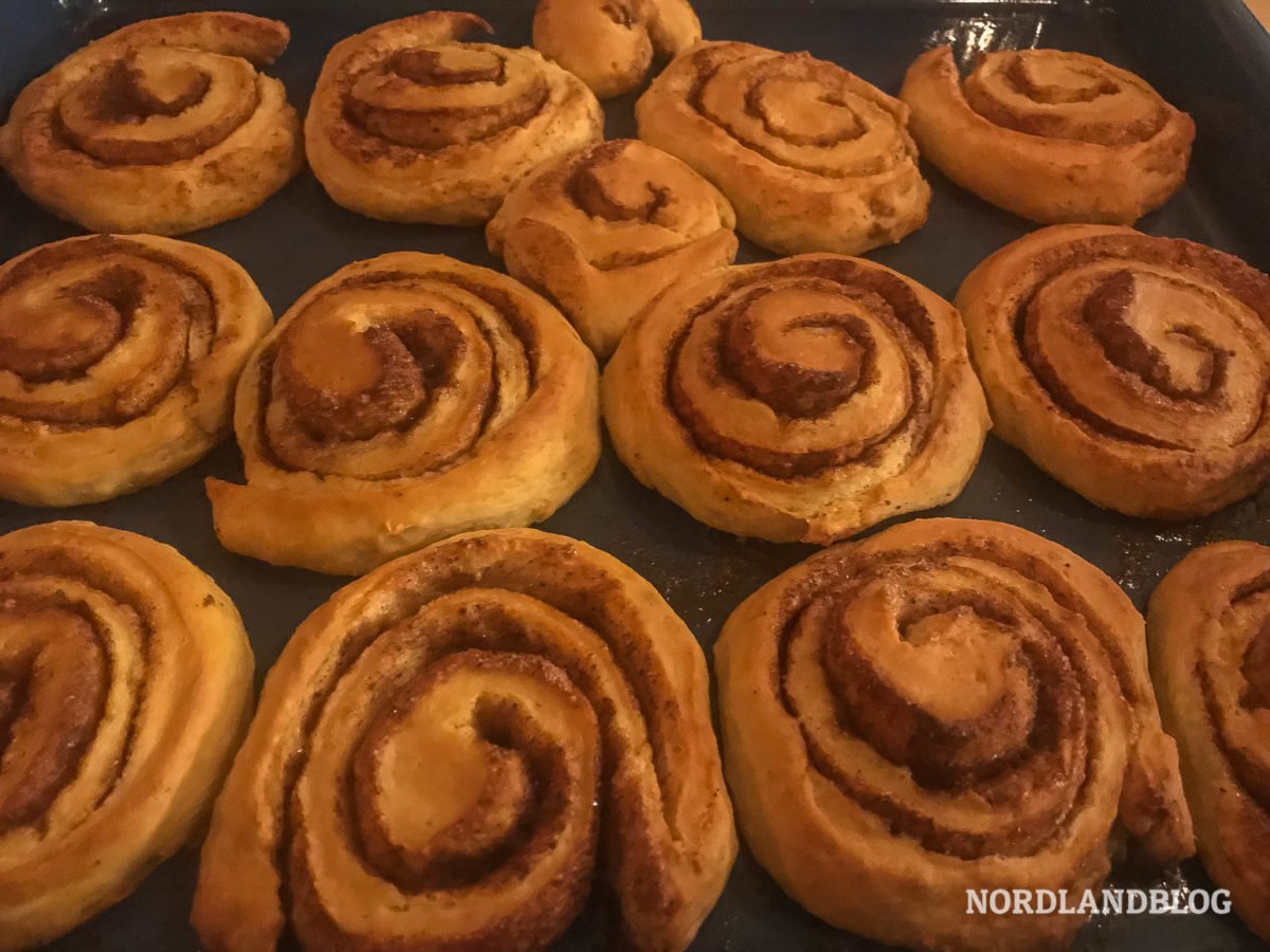 Das wohl leckerste Kanelboller (Zimtschnecken) Rezept aus Norwegen Das wohl leckerste Kanelboller (Zimtschnecken) Rezept aus Norwegen - Zimtschnecken, Rezept, Norwegen, Kanelsnurrer, Kanelboller, Kaffee, Bauernhof - lifestyle -