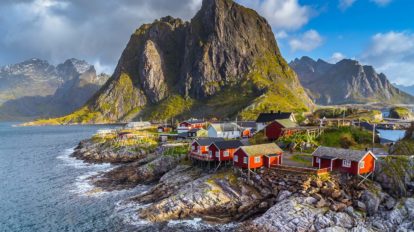 Bekanntes Fotomotiv auf den Lofoten - die alten Rorbuer bei Hamnøy