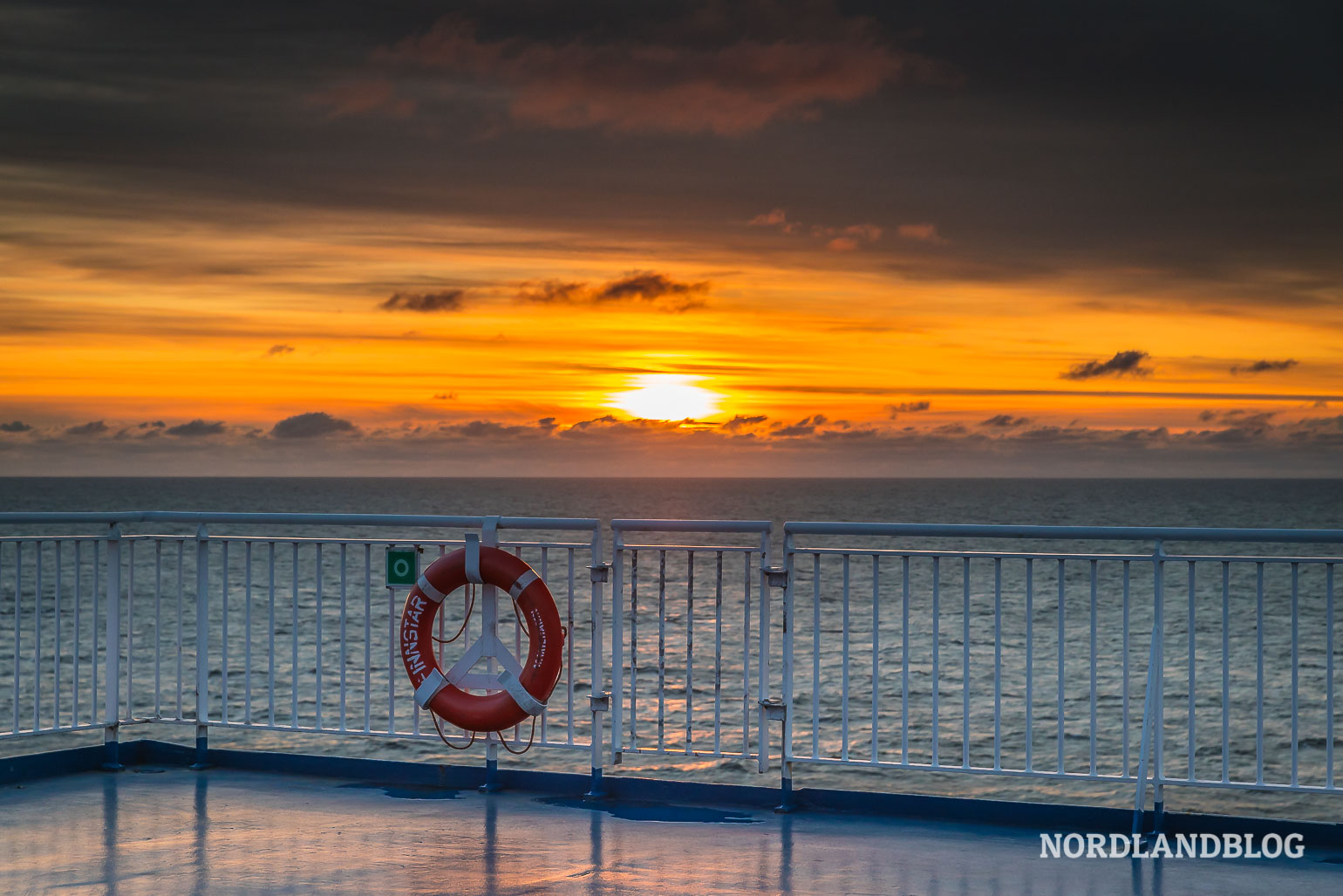 Ein herrlicher Blick zum Sonnenaufgang über die Ostsee