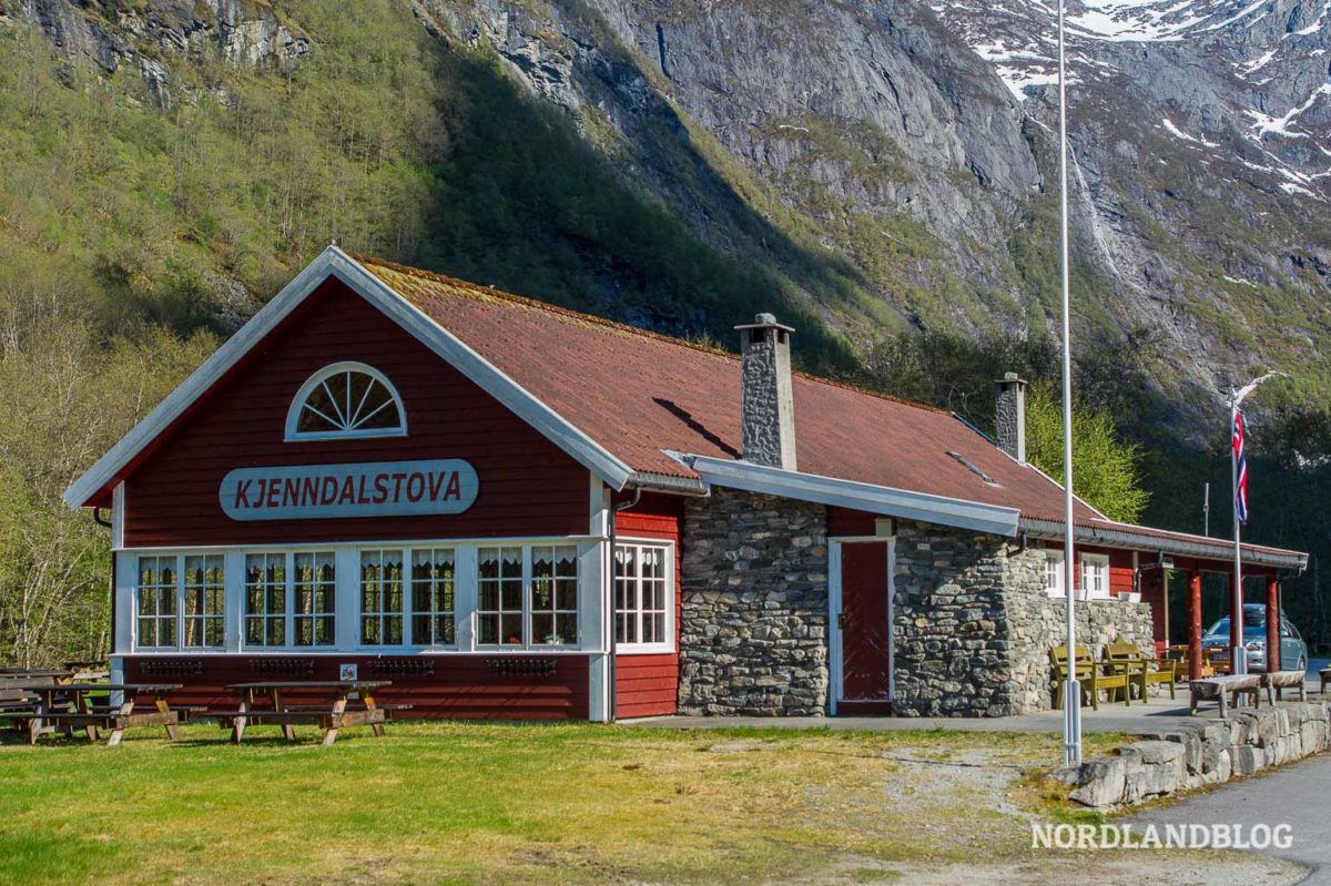 Best of Norwegen: 30 Highlights und Insidertipps am Nordfjord Best of Norwegen: 30 Highlights und Insidertipps am Nordfjord - Westküste, Vestkysten, Sogn og Fjordane, Nordfjord, Fjordnorwegen - norwegen-reisetipps - 30 Highlights mit verlinkten Koordinaten, Sehenswürdigkeiten, Insider-Tipps und detaillierte Informationen für deinen perfekten Aufenthalt am Nordfjord in Norwegen