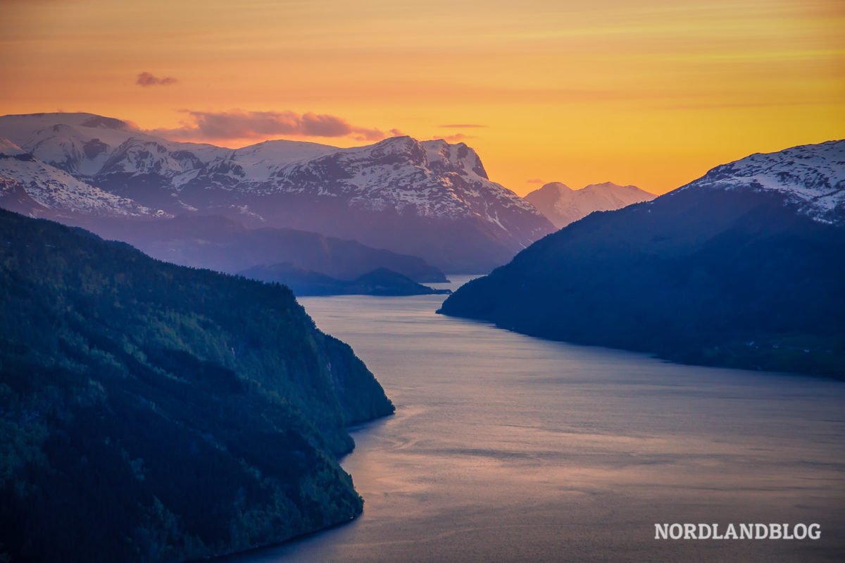 Best of Norwegen: 30 Highlights und Insidertipps am Nordfjord Best of Norwegen: 30 Highlights und Insidertipps am Nordfjord - Westküste, Vestkysten, Sogn og Fjordane, Nordfjord, Fjordnorwegen - norwegen-reisetipps - 30 Highlights mit verlinkten Koordinaten, Sehenswürdigkeiten, Insider-Tipps und detaillierte Informationen für deinen perfekten Aufenthalt am Nordfjord in Norwegen
