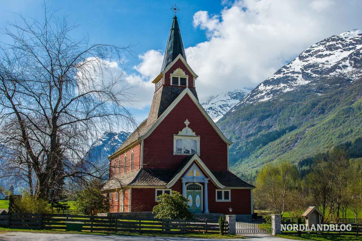 Kirche in Olden im Oldedalen Kirche in Olden im Oldedalen