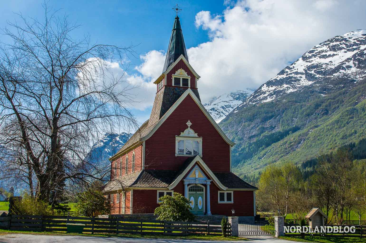 Kirche in Olden im Oldedalen