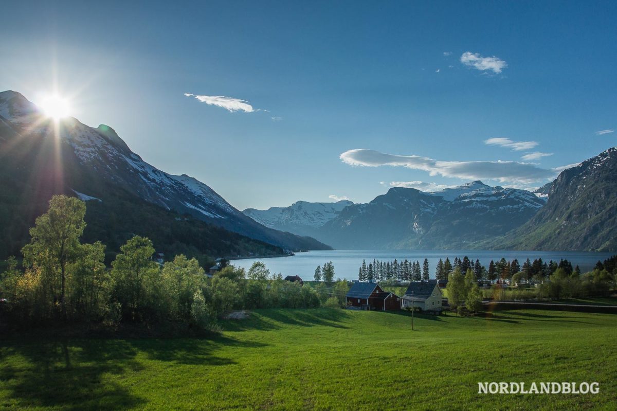 Wanderung im Erdalen bei Oppstryn Wanderung im Erdalen bei Oppstryn