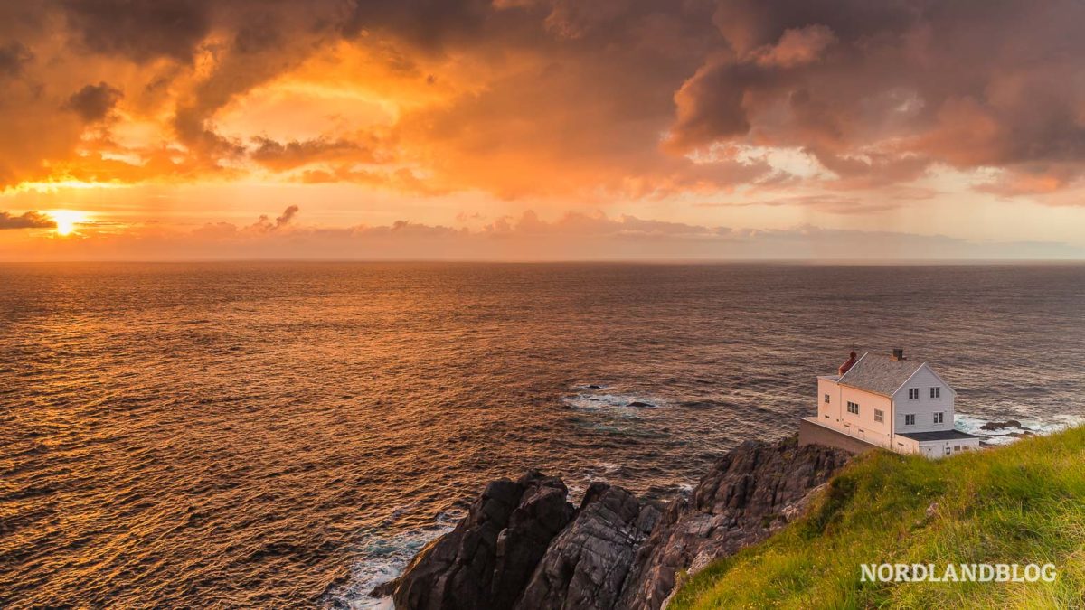 Leuchtturm Krakenes Fyr au fVågsøy Norwegen Leuchtturm Krakenes Fyr au fVågsøy Norwegen