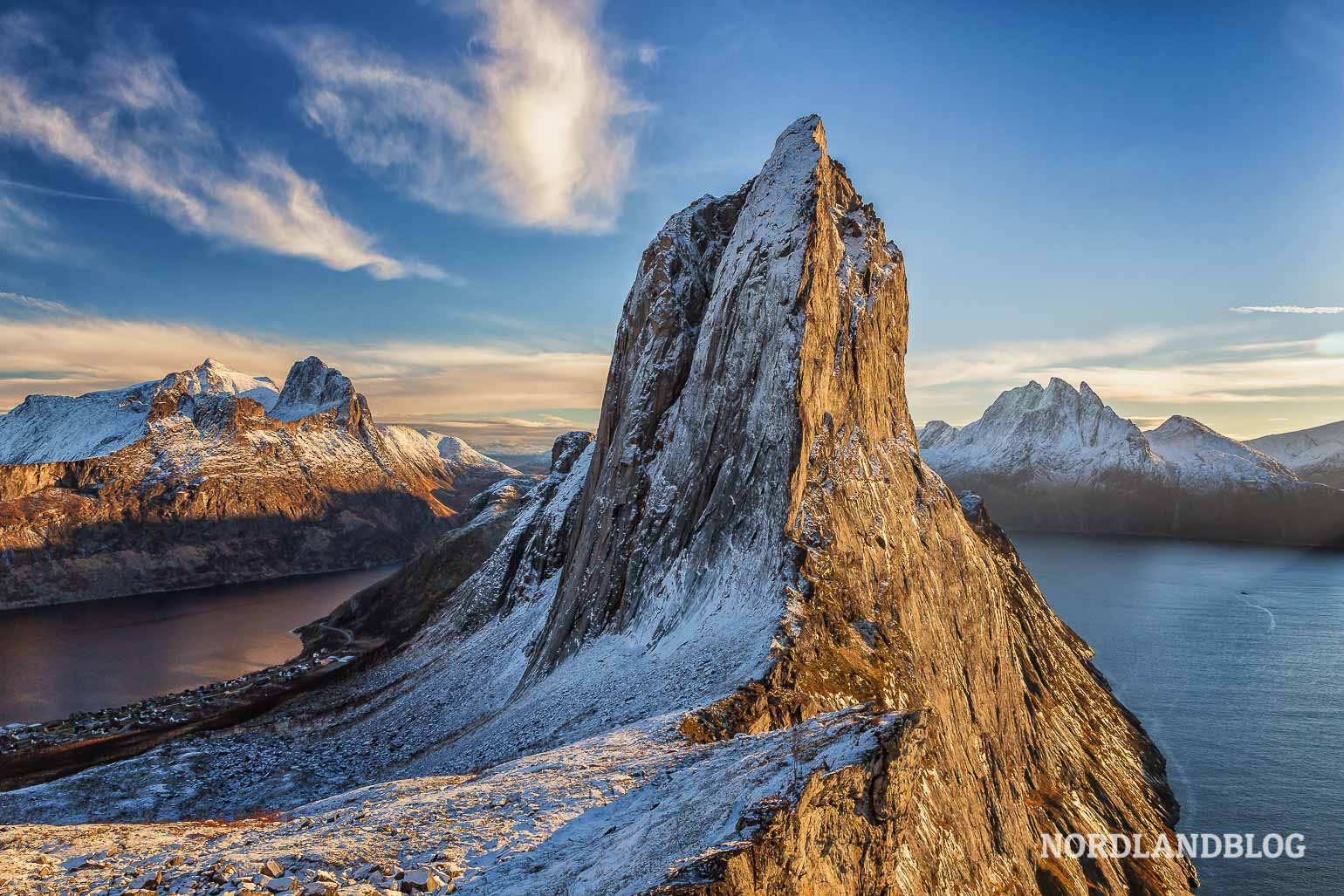Der Segla auf Senja sieht wirklich wie ein Segel aus