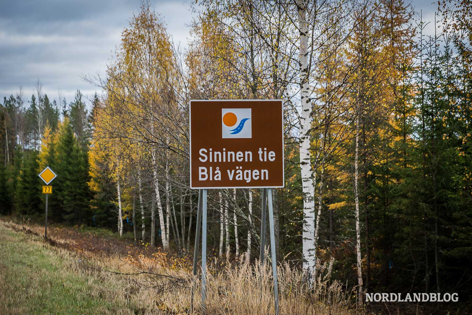 Der "Blaue Weg" ist als Touristenstrecke entlang der Straßen markiert