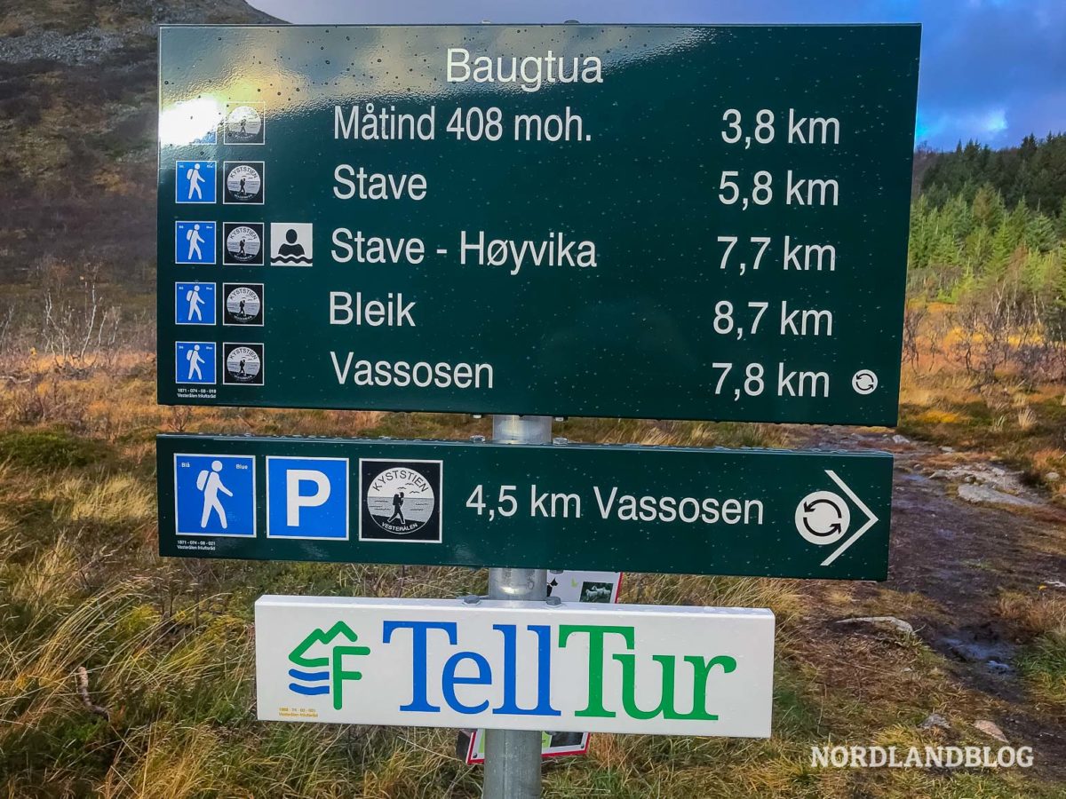 Vom Parkplatz Baugtua beginnen einige Wanderungen in der Region um Bleik (Vesteralen) Vom Parkplatz Baugtua beginnen einige Wanderungen in der Region um Bleik (Vesteralen)